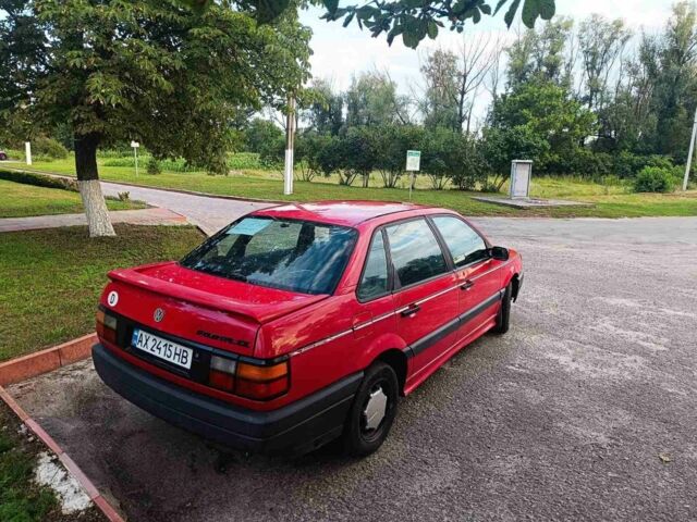 Красный Фольксваген Пассат, объемом двигателя 1.8 л и пробегом 1000 тыс. км за 1500 $, фото 2 на Automoto.ua