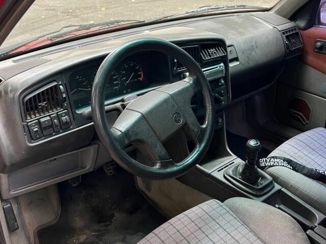 Красный Фольксваген Пассат, объемом двигателя 0 л и пробегом 567 тыс. км за 900 $, фото 1 на Automoto.ua