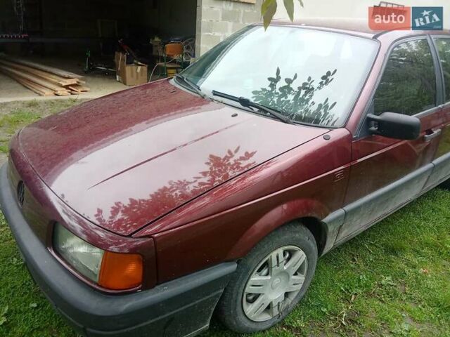 Красный Фольксваген Пассат, объемом двигателя 2 л и пробегом 115 тыс. км за 2600 $, фото 1 на Automoto.ua