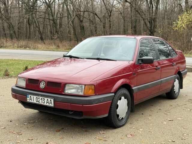 Красный Фольксваген Пассат, объемом двигателя 1.8 л и пробегом 1 тыс. км за 1650 $, фото 2 на Automoto.ua