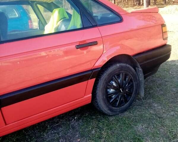 Красный Фольксваген Пассат, объемом двигателя 1.78 л и пробегом 350 тыс. км за 1600 $, фото 7 на Automoto.ua