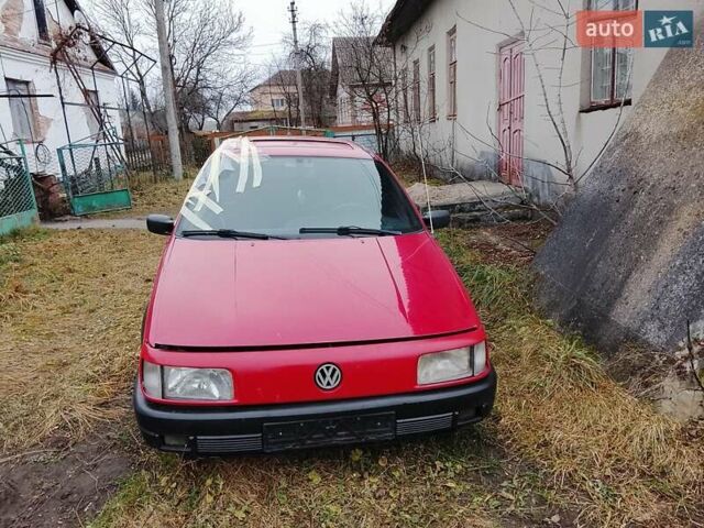 Красный Фольксваген Пассат, объемом двигателя 1.8 л и пробегом 640 тыс. км за 900 $, фото 8 на Automoto.ua