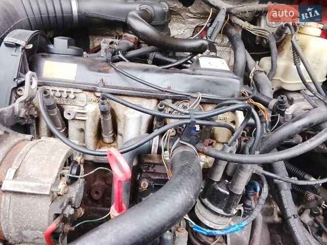 Красный Фольксваген Пассат, объемом двигателя 1.8 л и пробегом 640 тыс. км за 900 $, фото 12 на Automoto.ua