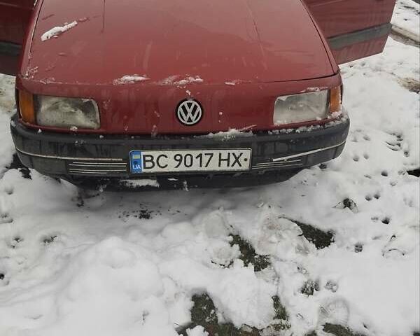 Красный Фольксваген Пассат, объемом двигателя 1.8 л и пробегом 400 тыс. км за 1100 $, фото 2 на Automoto.ua