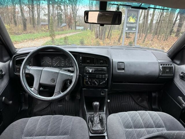 Красный Фольксваген Пассат, объемом двигателя 1.8 л и пробегом 1 тыс. км за 1650 $, фото 15 на Automoto.ua