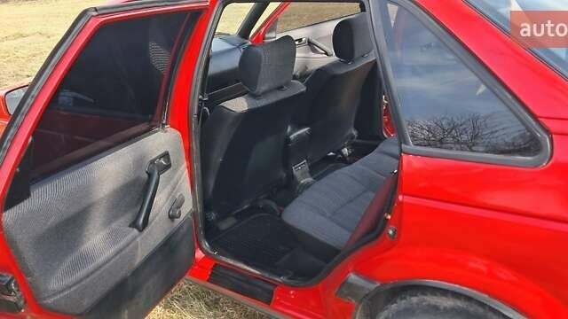 Красный Фольксваген Пассат, объемом двигателя 1.98 л и пробегом 380 тыс. км за 2500 $, фото 9 на Automoto.ua