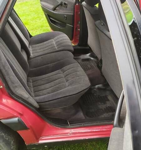 Красный Фольксваген Пассат, объемом двигателя 1.78 л и пробегом 320 тыс. км за 1800 $, фото 5 на Automoto.ua