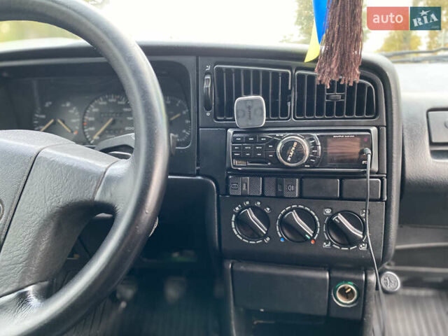 Червоний Фольксваген Пассат, об'ємом двигуна 1.9 л та пробігом 310 тис. км за 2450 $, фото 16 на Automoto.ua