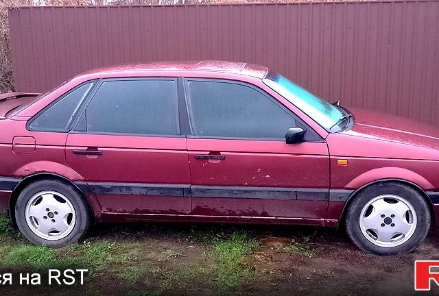 Красный Фольксваген Пассат, объемом двигателя 2 л и пробегом 540 тыс. км за 1100 $, фото 1 на Automoto.ua