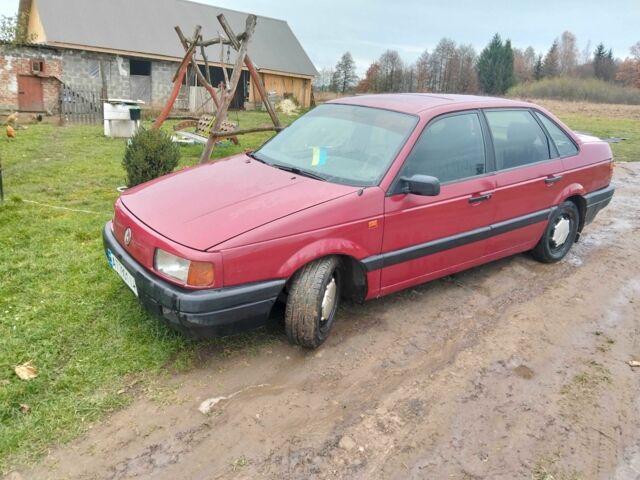 Красный Фольксваген Пассат, объемом двигателя 1.8 л и пробегом 500 тыс. км за 950 $, фото 6 на Automoto.ua