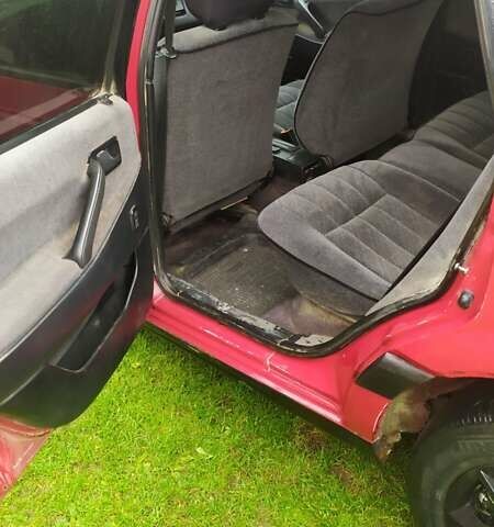 Красный Фольксваген Пассат, объемом двигателя 1.78 л и пробегом 320 тыс. км за 1800 $, фото 6 на Automoto.ua