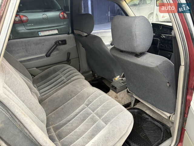 Красный Фольксваген Пассат, объемом двигателя 1.9 л и пробегом 400 тыс. км за 1399 $, фото 9 на Automoto.ua