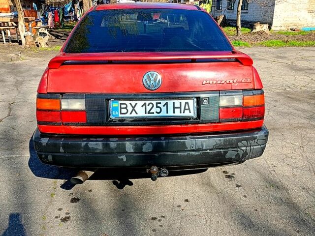 Червоний Фольксваген Пассат, об'ємом двигуна 2 л та пробігом 300 тис. км за 1700 $, фото 2 на Automoto.ua