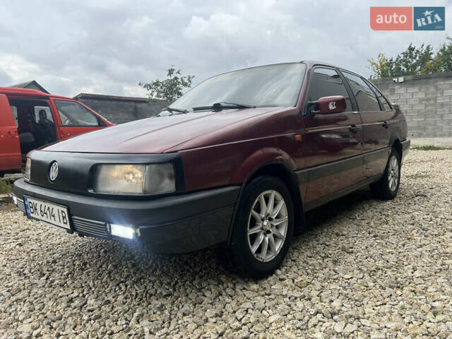 Красный Фольксваген Пассат, объемом двигателя 1.9 л и пробегом 400 тыс. км за 1399 $, фото 3 на Automoto.ua
