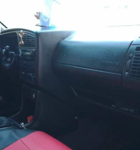 Красный Фольксваген Пассат, объемом двигателя 1.99 л и пробегом 350 тыс. км за 1416 $, фото 10 на Automoto.ua