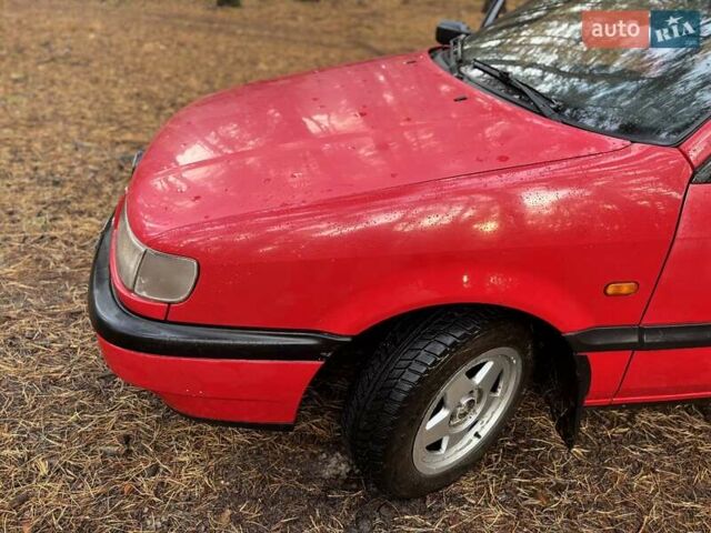 Красный Фольксваген Пассат, объемом двигателя 1.78 л и пробегом 390 тыс. км за 2900 $, фото 19 на Automoto.ua