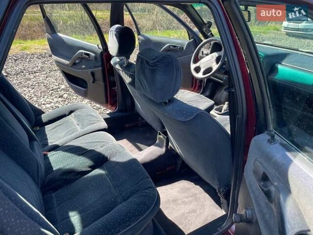 Красный Фольксваген Пассат, объемом двигателя 1.8 л и пробегом 388 тыс. км за 2250 $, фото 25 на Automoto.ua