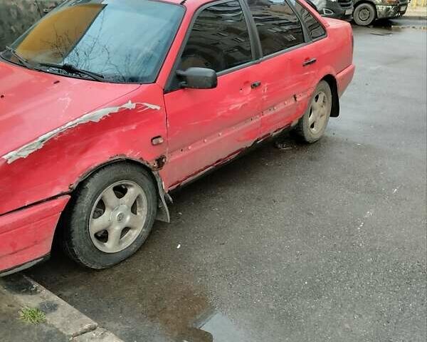 Червоний Фольксваген Пассат, об'ємом двигуна 1.8 л та пробігом 426 тис. км за 1500 $, фото 1 на Automoto.ua