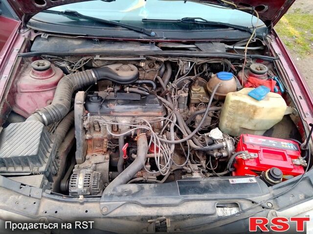 Красный Фольксваген Пассат, объемом двигателя 1.8 л и пробегом 620 тыс. км за 1450 $, фото 6 на Automoto.ua