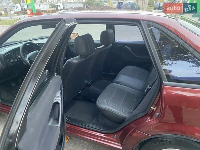 Красный Фольксваген Пассат, объемом двигателя 2 л и пробегом 390 тыс. км за 3200 $, фото 14 на Automoto.ua