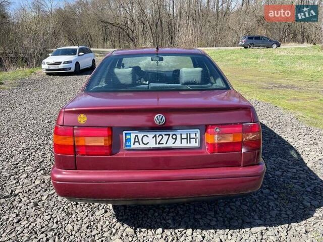 Красный Фольксваген Пассат, объемом двигателя 1.8 л и пробегом 388 тыс. км за 2250 $, фото 10 на Automoto.ua