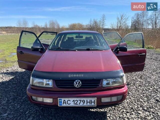 Красный Фольксваген Пассат, объемом двигателя 1.8 л и пробегом 388 тыс. км за 2250 $, фото 26 на Automoto.ua