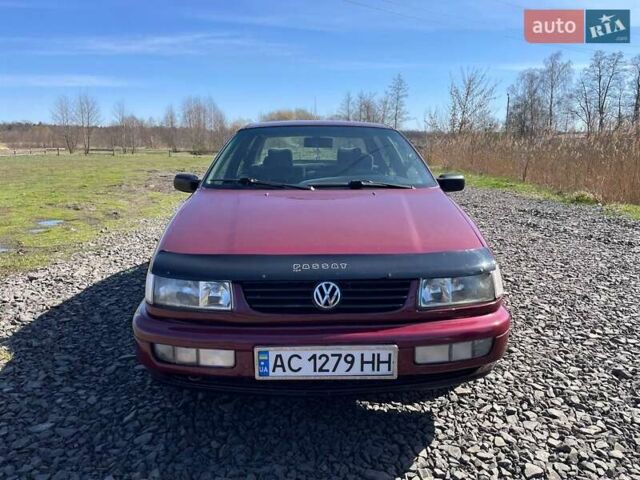 Красный Фольксваген Пассат, объемом двигателя 1.8 л и пробегом 388 тыс. км за 2250 $, фото 8 на Automoto.ua