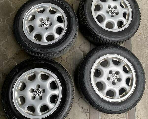 Красный Фольксваген Пассат, объемом двигателя 2 л и пробегом 390 тыс. км за 3200 $, фото 18 на Automoto.ua