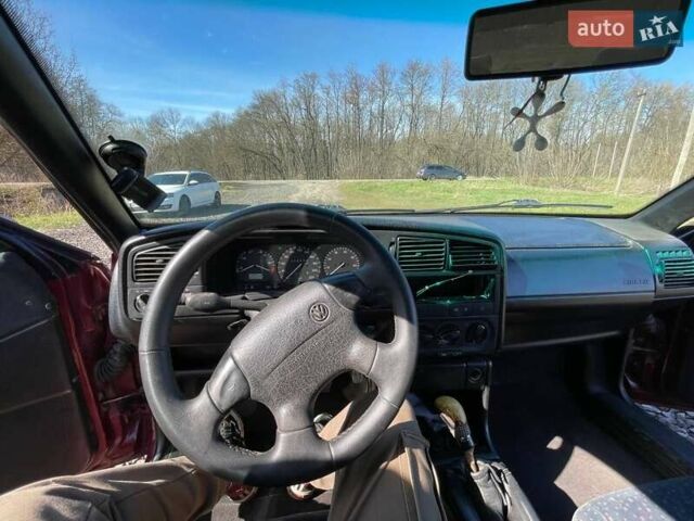 Красный Фольксваген Пассат, объемом двигателя 1.8 л и пробегом 388 тыс. км за 2250 $, фото 23 на Automoto.ua