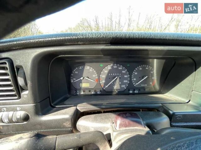 Красный Фольксваген Пассат, объемом двигателя 1.8 л и пробегом 388 тыс. км за 2250 $, фото 21 на Automoto.ua