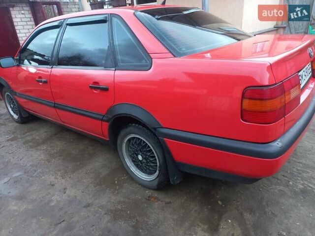 Червоний Фольксваген Пассат, об'ємом двигуна 1.8 л та пробігом 296 тис. км за 2700 $, фото 13 на Automoto.ua