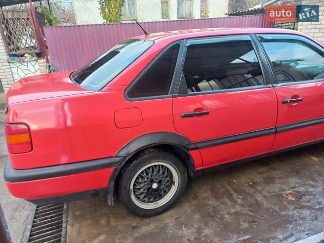 Червоний Фольксваген Пассат, об'ємом двигуна 1.8 л та пробігом 296 тис. км за 2700 $, фото 9 на Automoto.ua