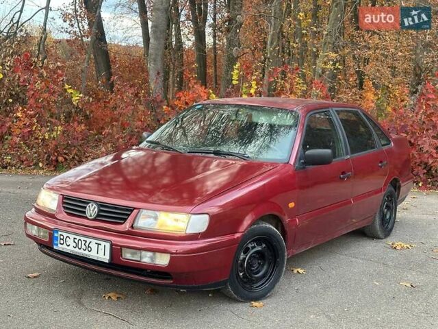 Красный Фольксваген Пассат, объемом двигателя 1.9 л и пробегом 321 тыс. км за 2650 $, фото 10 на Automoto.ua