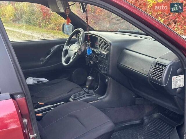 Красный Фольксваген Пассат, объемом двигателя 1.9 л и пробегом 321 тыс. км за 2650 $, фото 14 на Automoto.ua