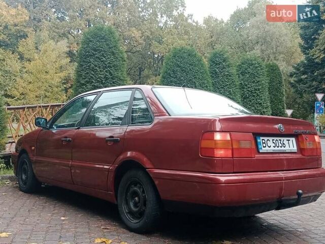 Красный Фольксваген Пассат, объемом двигателя 1.9 л и пробегом 322 тыс. км за 2500 $, фото 9 на Automoto.ua