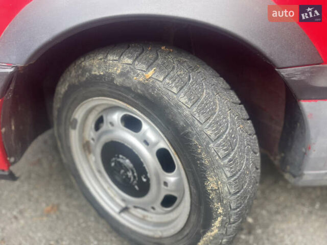 Красный Фольксваген Пассат, объемом двигателя 1.8 л и пробегом 300 тыс. км за 1600 $, фото 6 на Automoto.ua