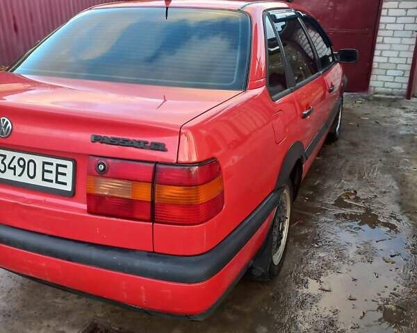 Червоний Фольксваген Пассат, об'ємом двигуна 1.8 л та пробігом 296 тис. км за 2700 $, фото 12 на Automoto.ua