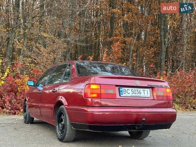 Красный Фольксваген Пассат, объемом двигателя 1.9 л и пробегом 321 тыс. км за 2650 $, фото 12 на Automoto.ua