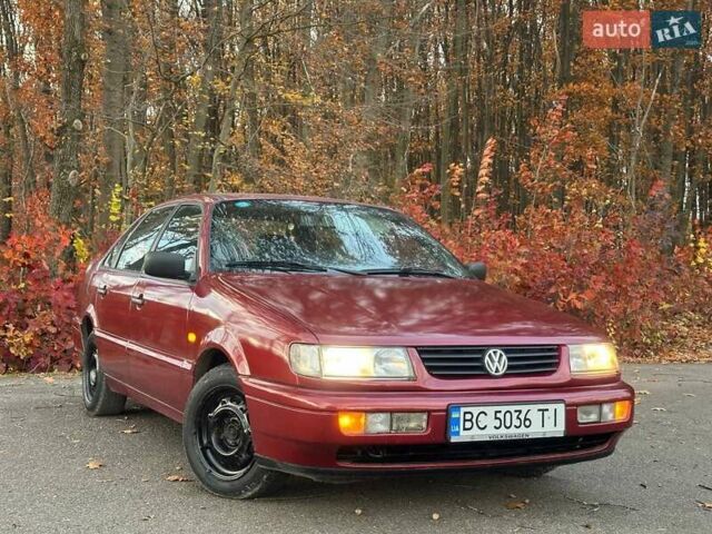 Красный Фольксваген Пассат, объемом двигателя 1.9 л и пробегом 321 тыс. км за 2650 $, фото 8 на Automoto.ua