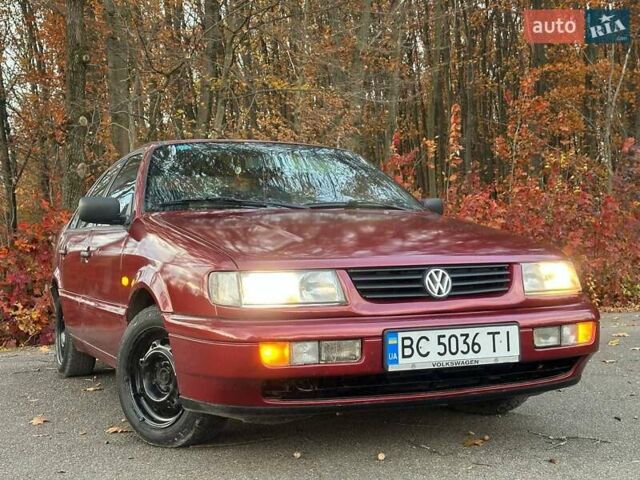 Красный Фольксваген Пассат, объемом двигателя 1.9 л и пробегом 321 тыс. км за 2650 $, фото 4 на Automoto.ua