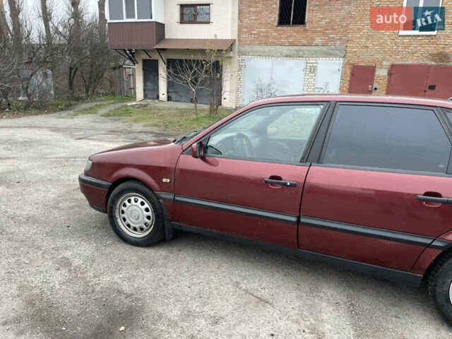 Червоний Фольксваген Пассат, об'ємом двигуна 1.9 л та пробігом 440 тис. км за 1900 $, фото 9 на Automoto.ua