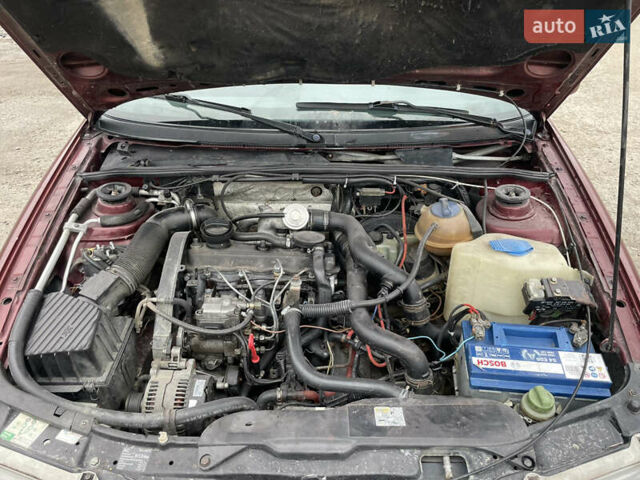 Червоний Фольксваген Пассат, об'ємом двигуна 1.9 л та пробігом 440 тис. км за 1900 $, фото 8 на Automoto.ua