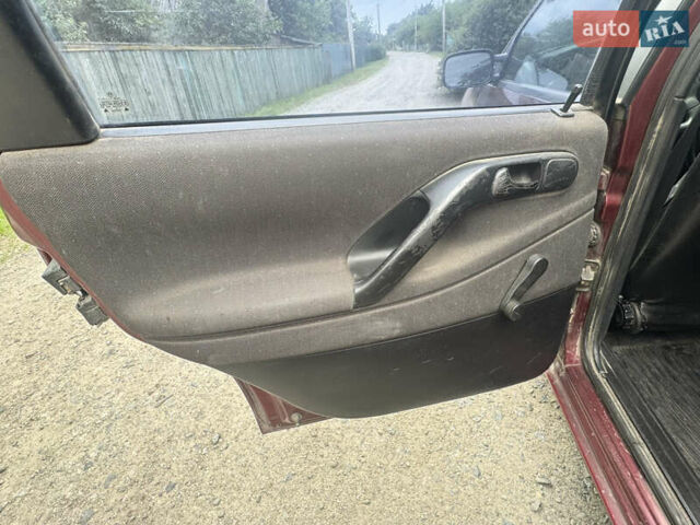 Красный Фольксваген Пассат, объемом двигателя 1.9 л и пробегом 365 тыс. км за 2250 $, фото 9 на Automoto.ua