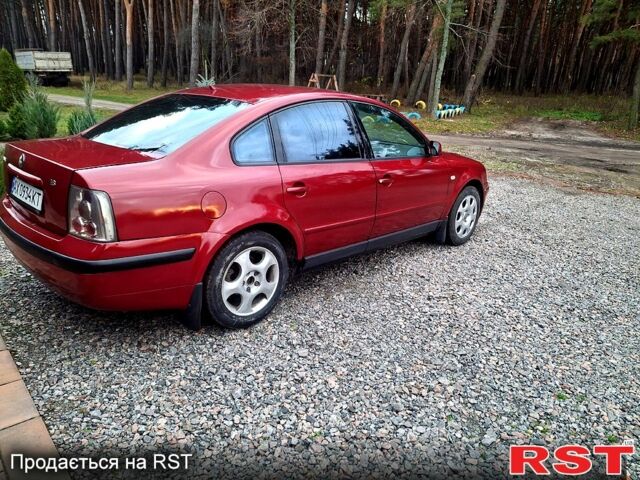 Червоний Фольксваген Пассат, об'ємом двигуна 1.8 л та пробігом 215 тис. км за 2700 $, фото 4 на Automoto.ua