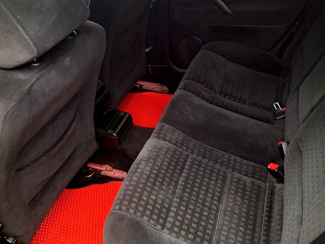 Червоний Фольксваген Пассат, об'ємом двигуна 1.8 л та пробігом 215 тис. км за 2700 $, фото 8 на Automoto.ua