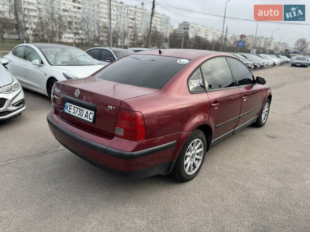 Красный Фольксваген Пассат, объемом двигателя 1.78 л и пробегом 315 тыс. км за 3000 $, фото 7 на Automoto.ua