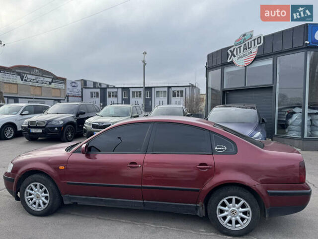 Красный Фольксваген Пассат, объемом двигателя 1.78 л и пробегом 315 тыс. км за 3000 $, фото 4 на Automoto.ua