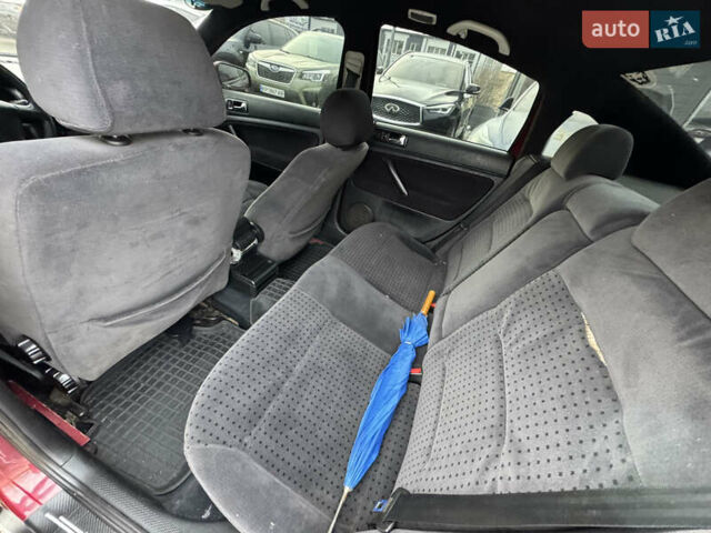 Красный Фольксваген Пассат, объемом двигателя 1.78 л и пробегом 315 тыс. км за 3000 $, фото 11 на Automoto.ua