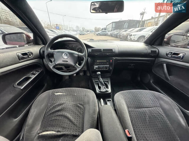 Красный Фольксваген Пассат, объемом двигателя 1.78 л и пробегом 315 тыс. км за 3000 $, фото 12 на Automoto.ua