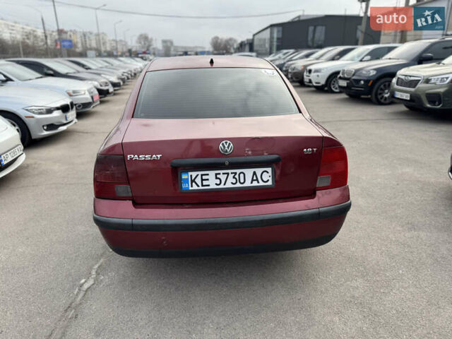 Красный Фольксваген Пассат, объемом двигателя 1.78 л и пробегом 315 тыс. км за 3000 $, фото 6 на Automoto.ua